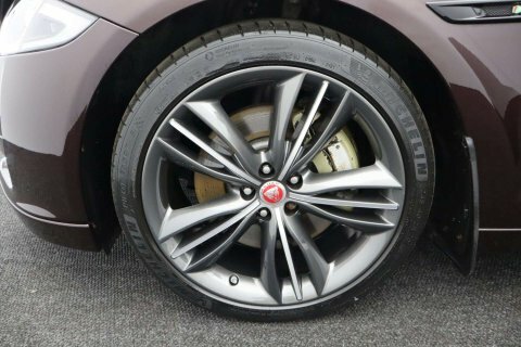 Jaguar XJR Hatchback Red #69