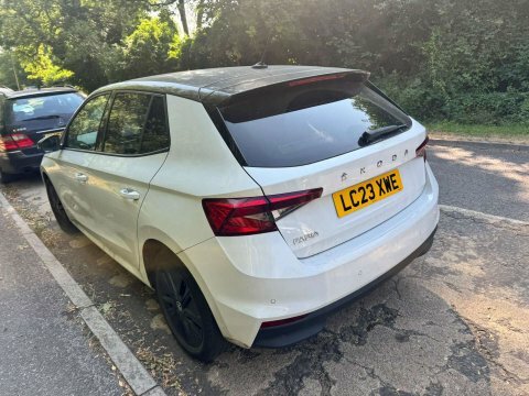 Skoda Fabia 1.0 Fabia Colour White #3