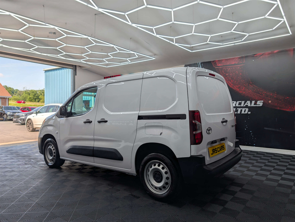 Toyota Proace City City Active YG25TXC #3