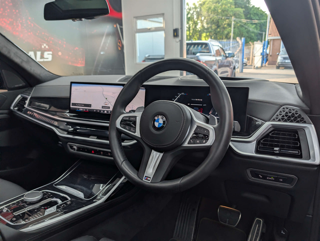 BMW X7 Xdrive M60i Step Ultimate Pack Black #13