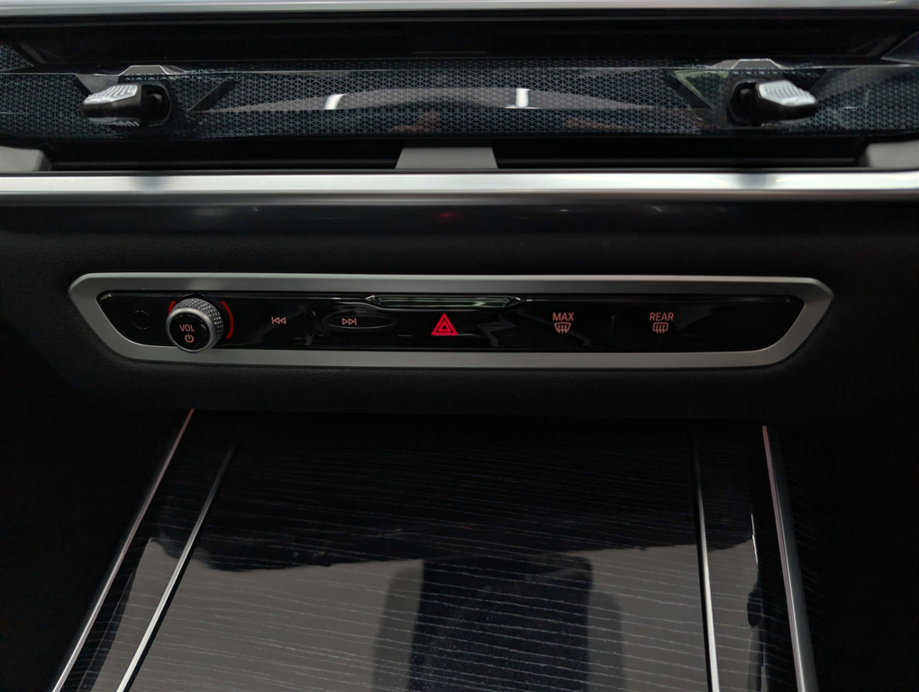 BMW X7 Xdrive M60i Step Ultimate Pack Black #48