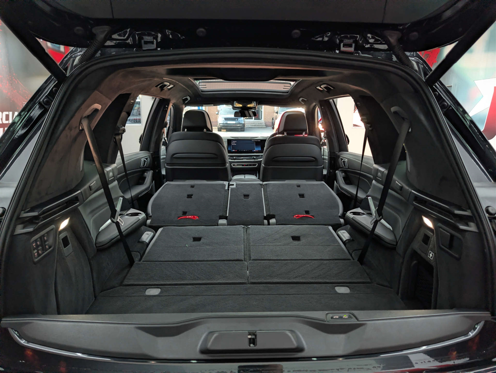 BMW X7 Xdrive M60i Step Ultimate Pack Black #59