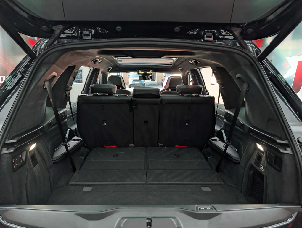 BMW X7 Xdrive M60i Step Ultimate Pack Black #58