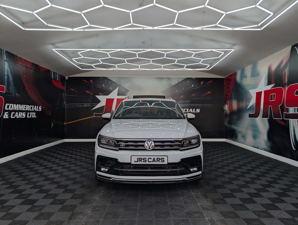 Volkswagen Tiguan R-line Tech Tdi 4Motion 4Wd Red #2