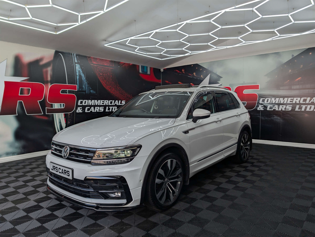 Volkswagen Tiguan R-line Tech Tdi 4Motion 4Wd Red #3
