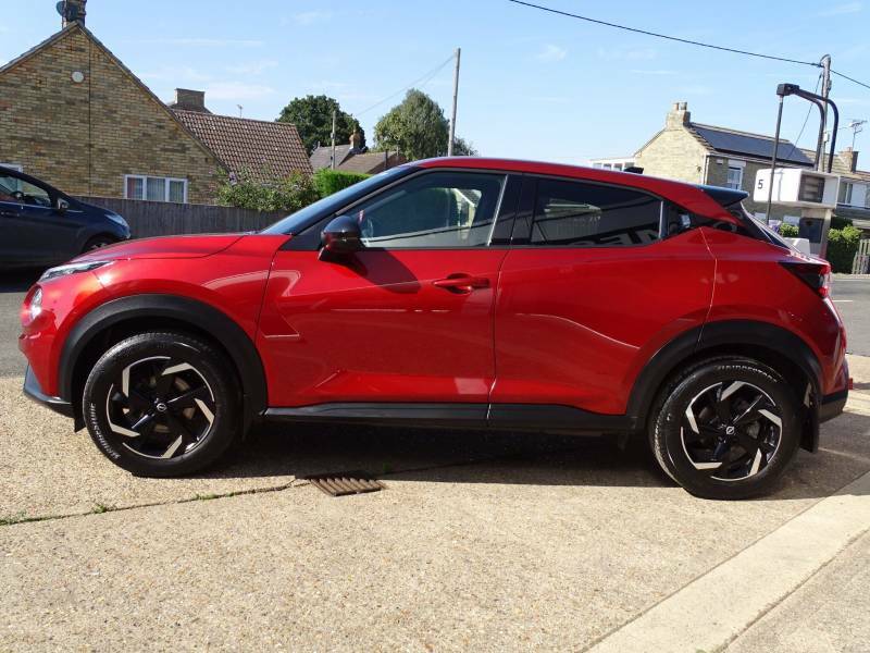 Nissan Juke 1.0 Dig-t 114 N-connecta - 2022 72 AK72MVA Red #4