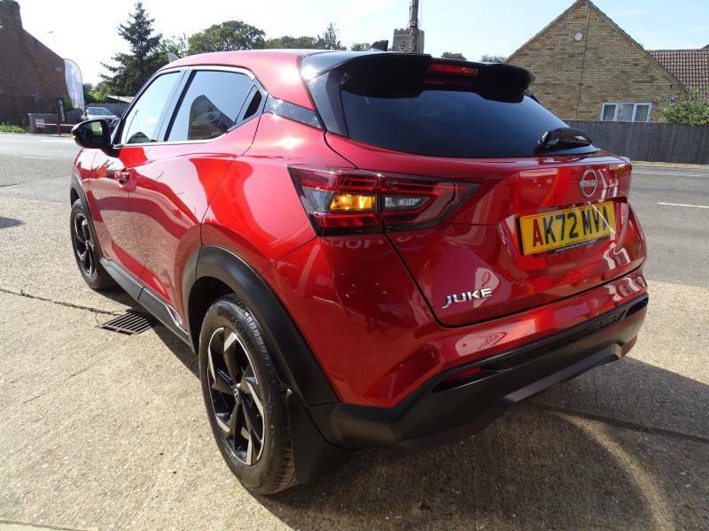 Nissan Juke 1.0 Dig-t 114 N-connecta - 2022 72 AK72MVA Red #3