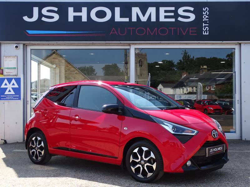 Toyota Aygo 1.0 Vvt-i X-trend Tss X-shift Red