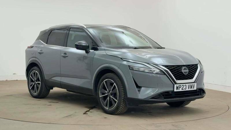 Nissan Qashqai 1.3 Dig-t Mhev Acenta Premium Suv Hybri Red #1