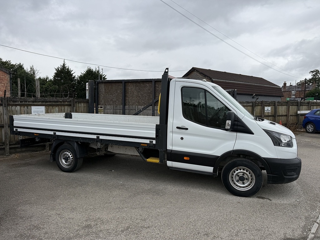 Ford Transit Custom 2.0 350 Ecoblue Hd Leader Chassis Cab M BT21WHU White