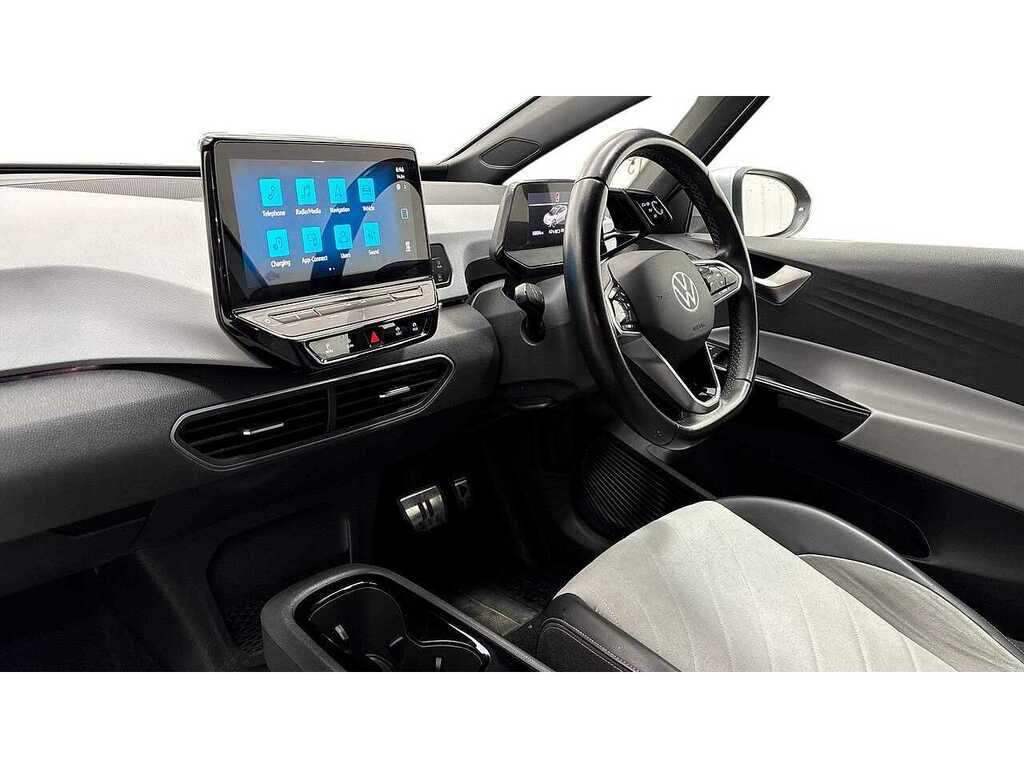 Volkswagen ID.3 Pro Performance 58Kwh Family Hatchback Electri Silver #2
