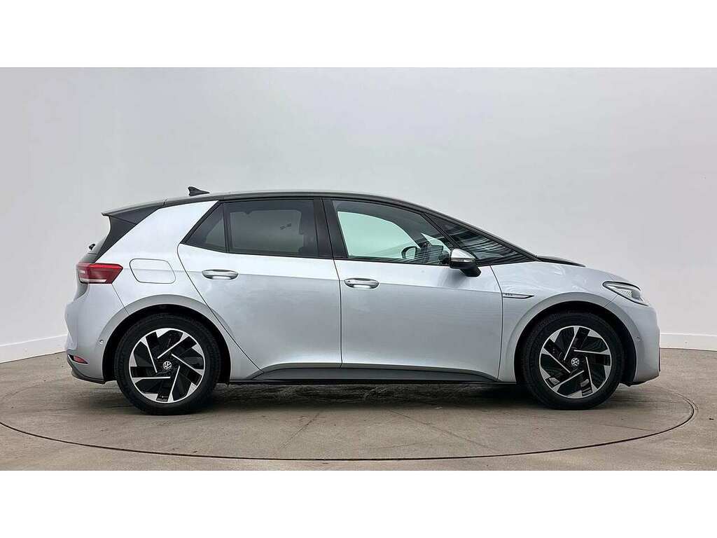 Volkswagen ID.3 Pro Performance 58Kwh Family Hatchback Electri Silver #4