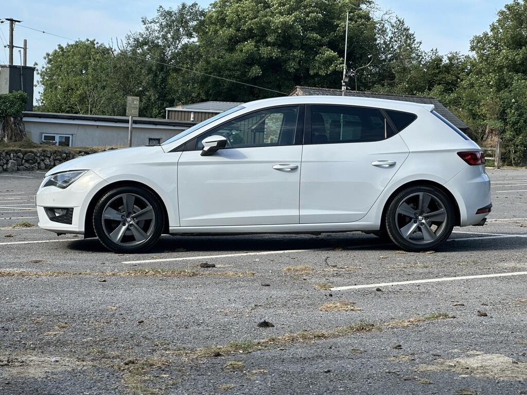 Seat Leon Hatchback 1.4 Ecotsi 150 Fr Technology P KR66FPL White #5