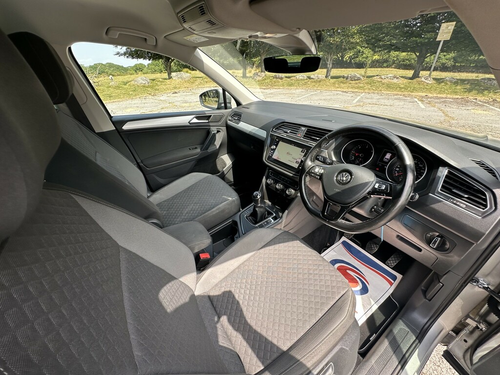 Volkswagen Tiguan Suv 2.0 Tdi 150 Se Nav Man, Silver E CE67MYO Silver #4