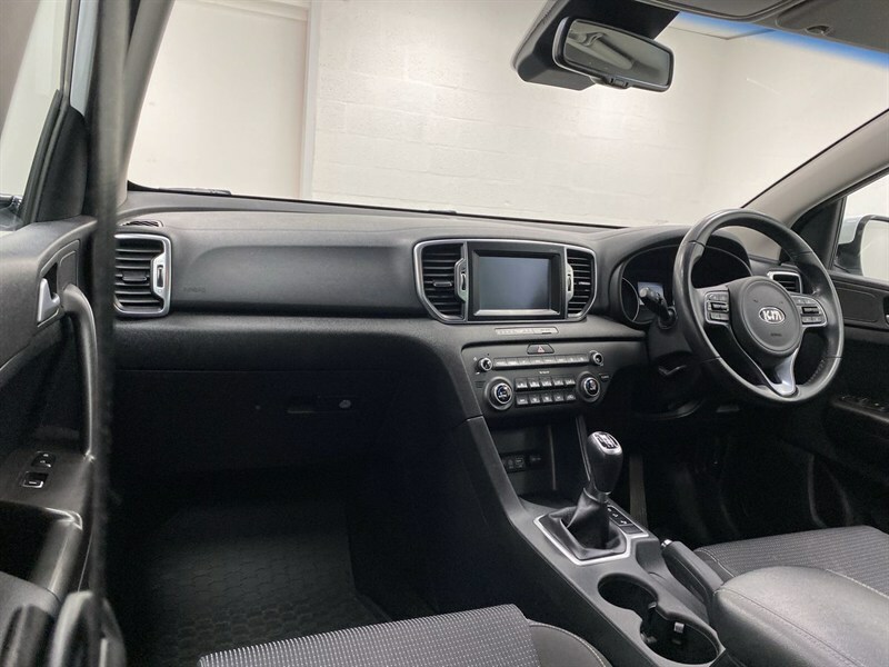 Kia Sportage 1.7 Crdi Isg 2 White #3