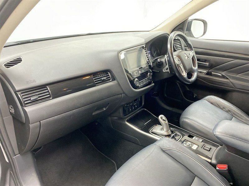 Mitsubishi Outlander 2.0 Phev 4H Silver #4