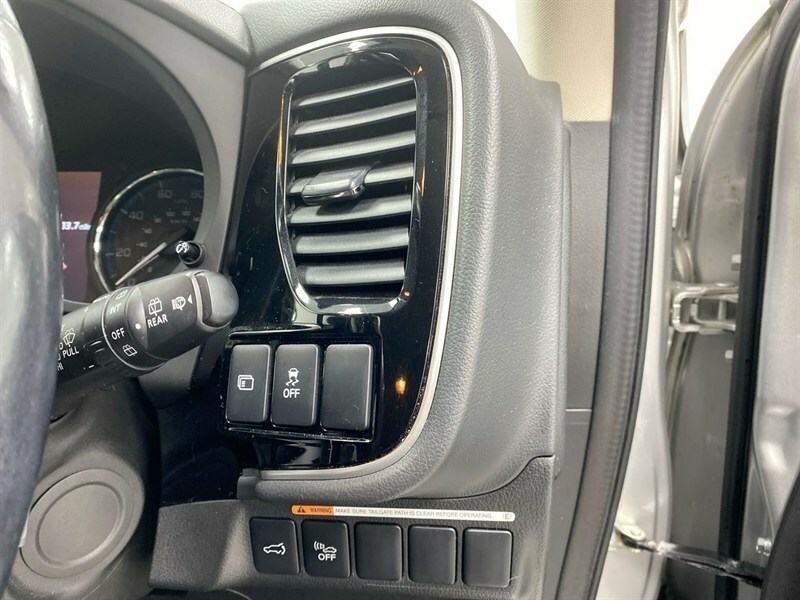 Mitsubishi Outlander 2.0H 12Kwh 4H Cvt 4Wd Euro 6 Ss Black #69