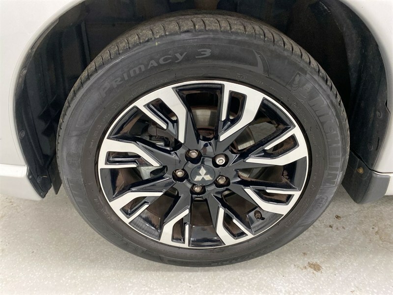 Mitsubishi Outlander 2.0H 12Kwh 4H Cvt 4Wd Euro 6 Ss Black #18