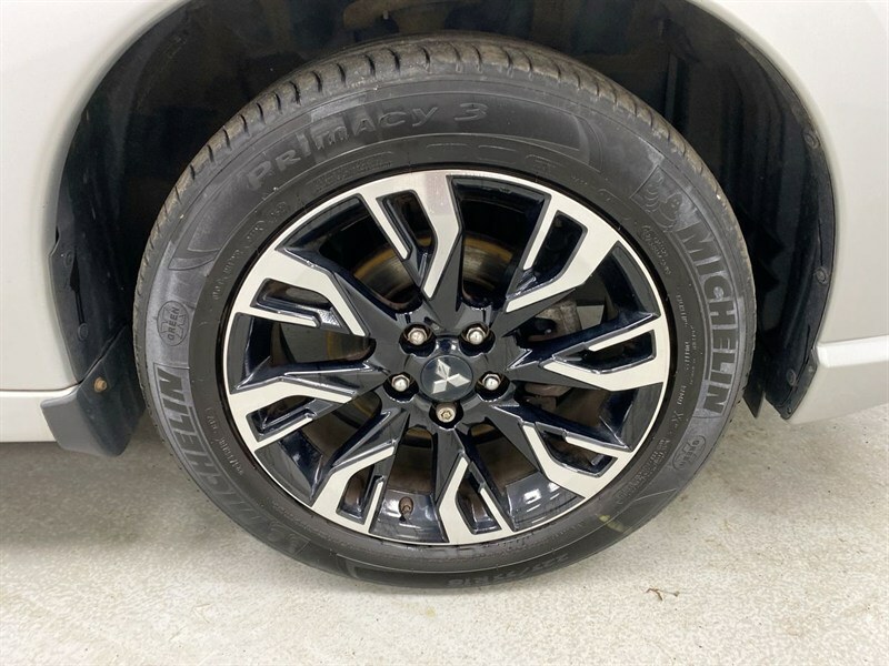 Mitsubishi Outlander 2.0H 12Kwh 4H Cvt 4Wd Euro 6 Ss Black #29