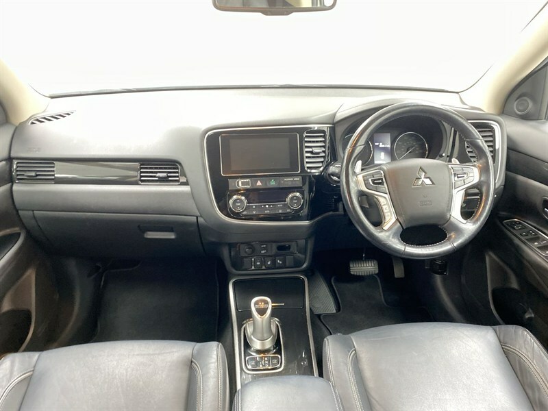 Mitsubishi Outlander 2.0H 12Kwh 4H Cvt 4Wd Euro 6 Ss Black #8