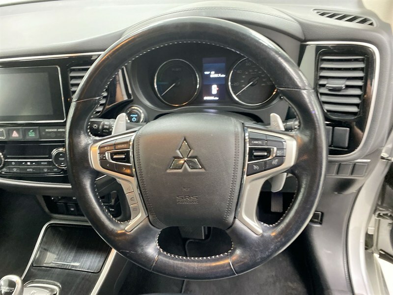 Mitsubishi Outlander 2.0H 12Kwh 4H Cvt 4Wd Euro 6 Ss Black #86