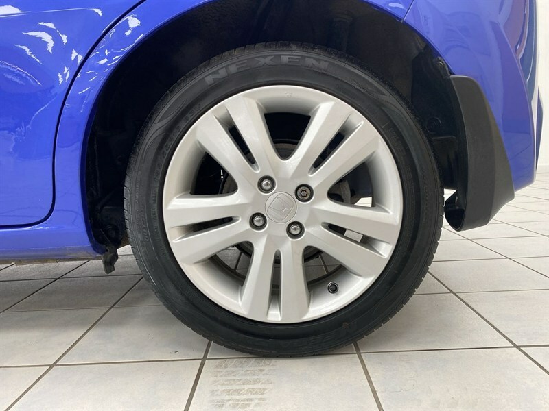 Honda Jazz 1.5 I-vtec Es Plus Hatchback Cvt Euro 5 Black #21