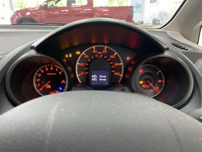 Honda Jazz 1.5 I-vtec Es Plus Hatchback Cvt Euro 5 Black #49