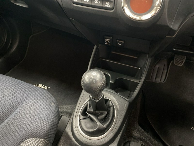 Honda Jazz 1.5 I-vtec Es Plus Hatchback Cvt Euro 5 Black #66