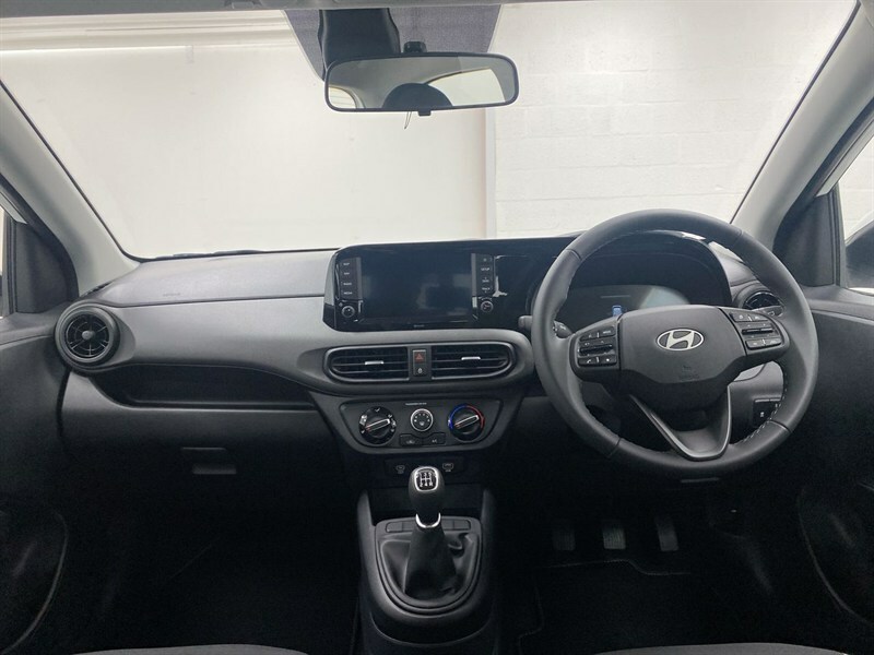 Hyundai I10 1.0 63 Advance Nav White #4
