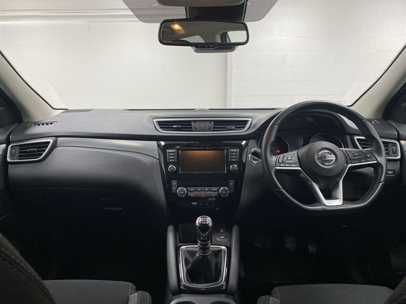 Nissan Qashqai 1.3 Dig-t N-connecta Grey #4
