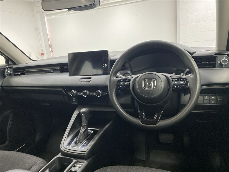 Honda Hr-V Advance White #32