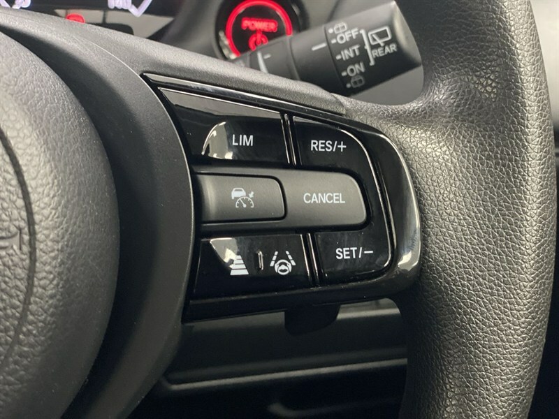 Honda Hr-V Advance White #40