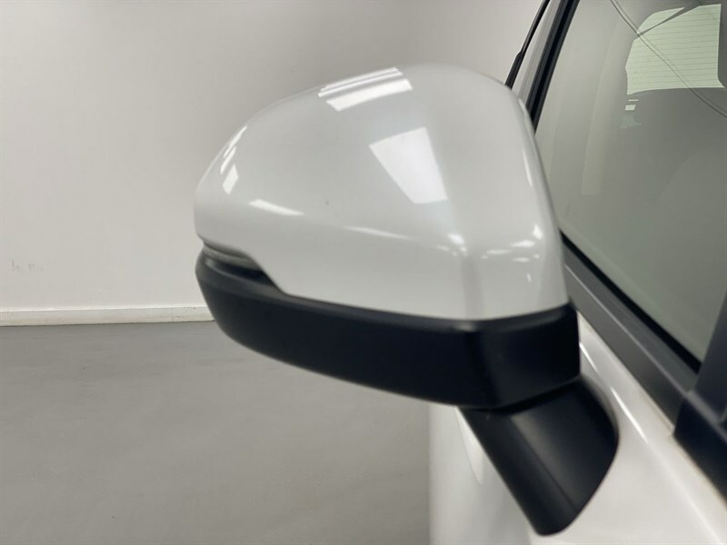 Honda Hr-V Advance White #27