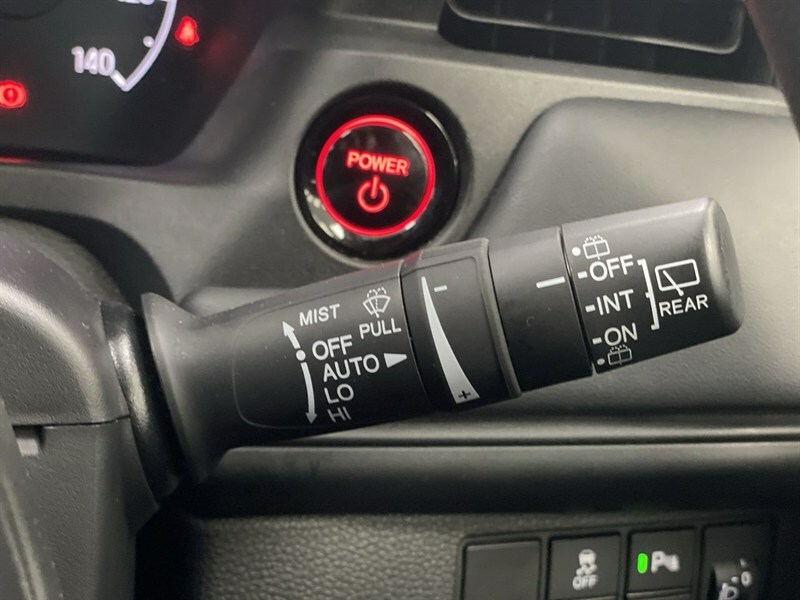 Honda Hr-V Advance White #41