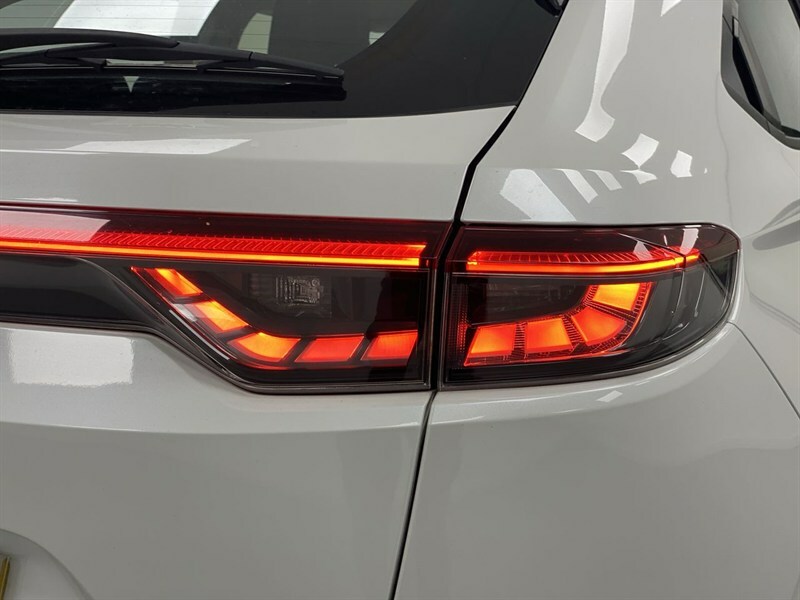 Honda Hr-V Advance White #22