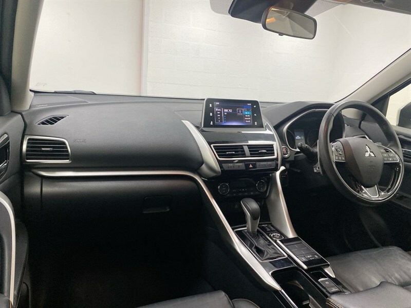 Mitsubishi Eclipse Cross 1.5 4 Cvt 4Wd White #2