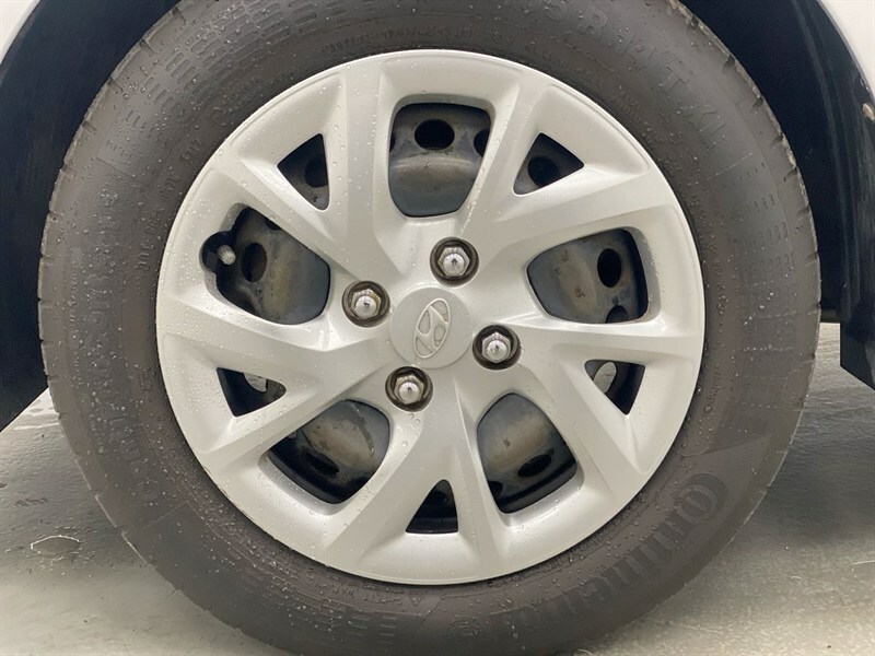 Hyundai I10 Se Blue #9