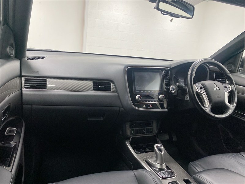 Mitsubishi Outlander 2.4 Phev Dynamic Grey #2