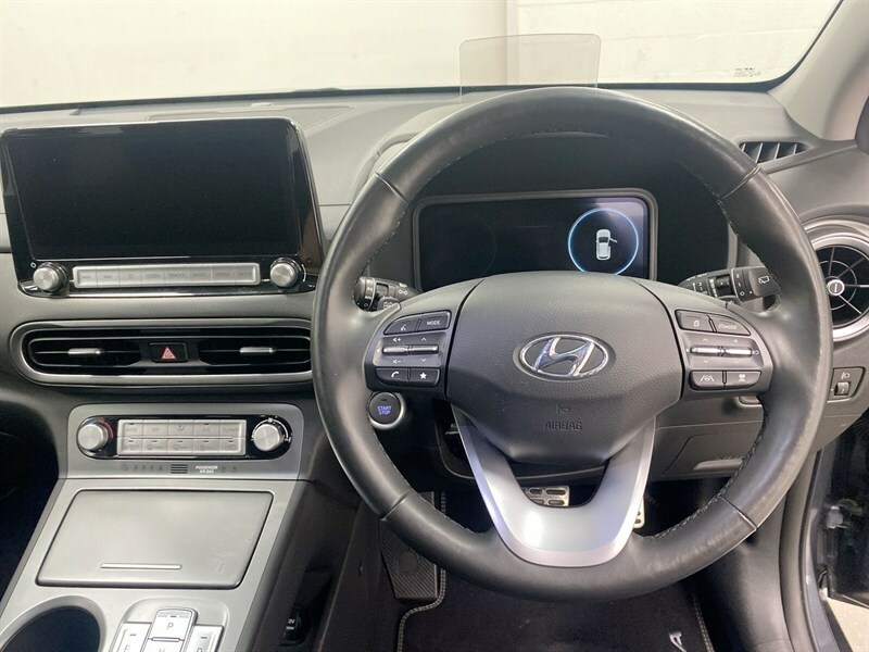 Hyundai Kona Hatchback Red #37