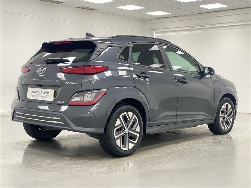 Hyundai Kona Hatchback Red #12