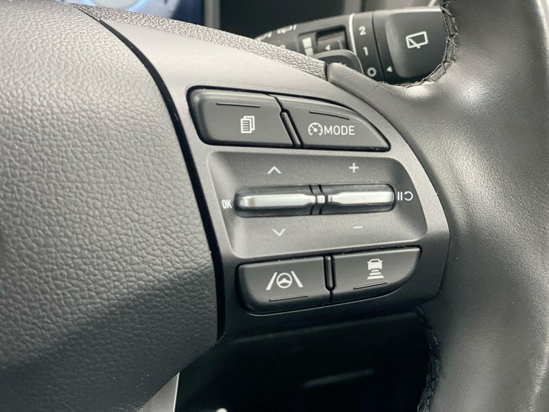 Hyundai Kona Hatchback Red #41