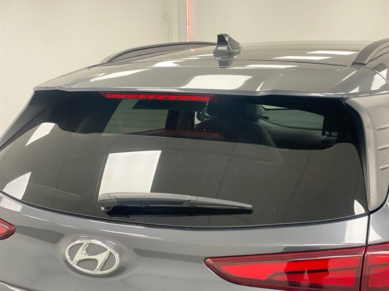 Hyundai Kona Hatchback Red #25