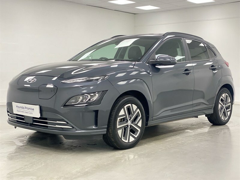 Hyundai Kona Hatchback Red #10