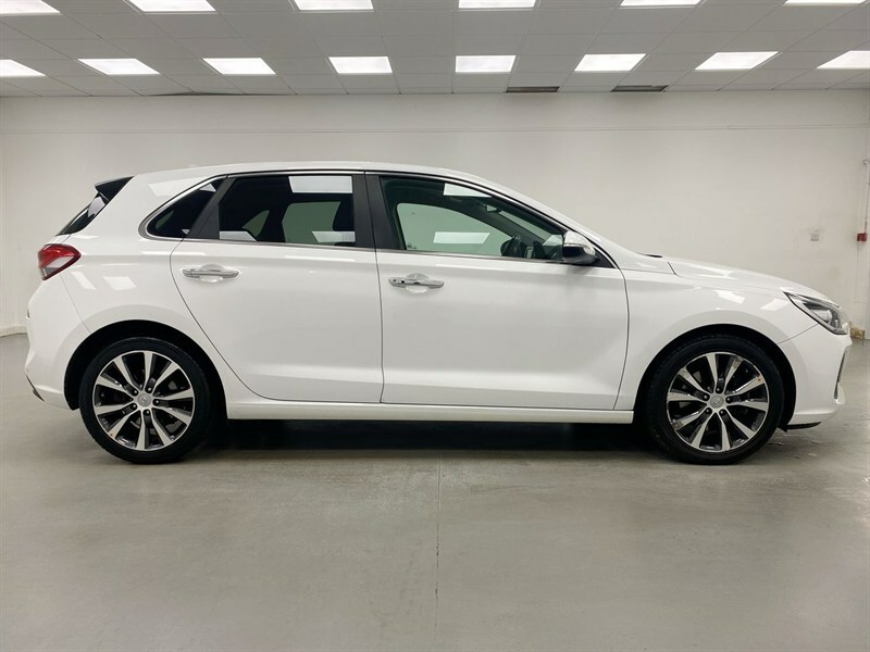 Hyundai I30 1.4T Gdi Premium White #5