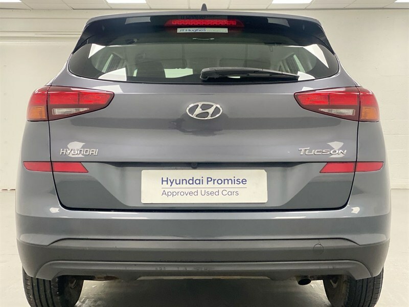 Hyundai Tucson Silver #7