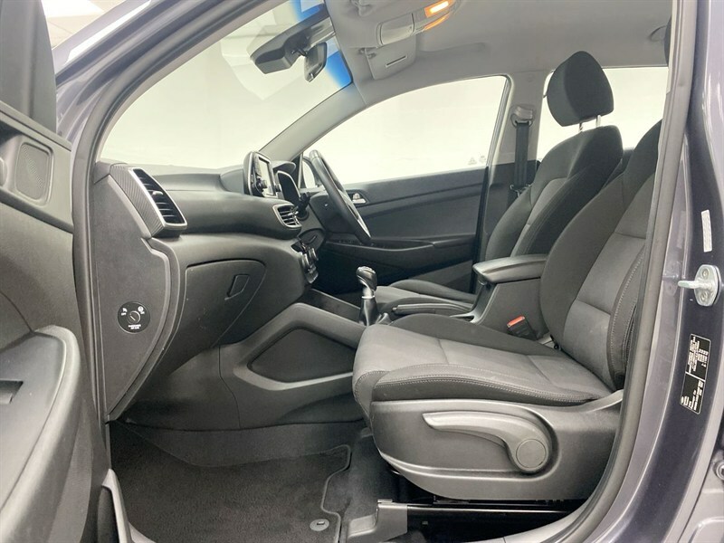 Hyundai Tucson Silver #52