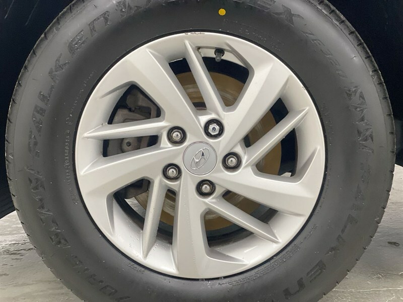 Hyundai Tucson Silver #9