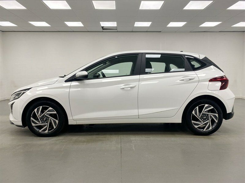 Hyundai I20 Advance White #13