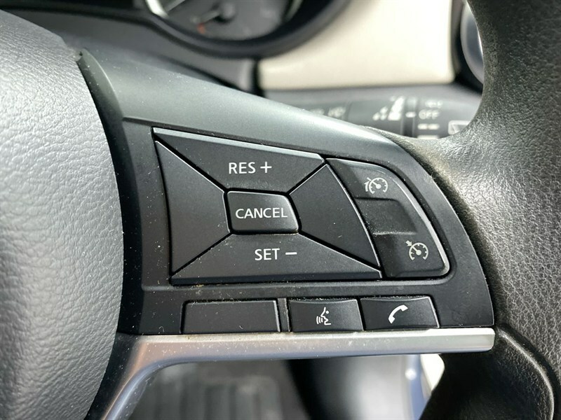 Nissan Micra Dig-t Acenta Silver #40