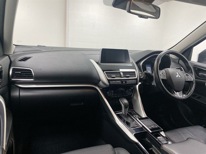 Mitsubishi Eclipse Cross 1.5 Exceed Cvt 4Wd White #2